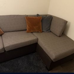 L-Shape (Pullout) Couch