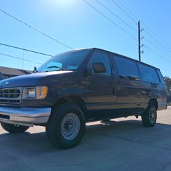 2001 Ford E350