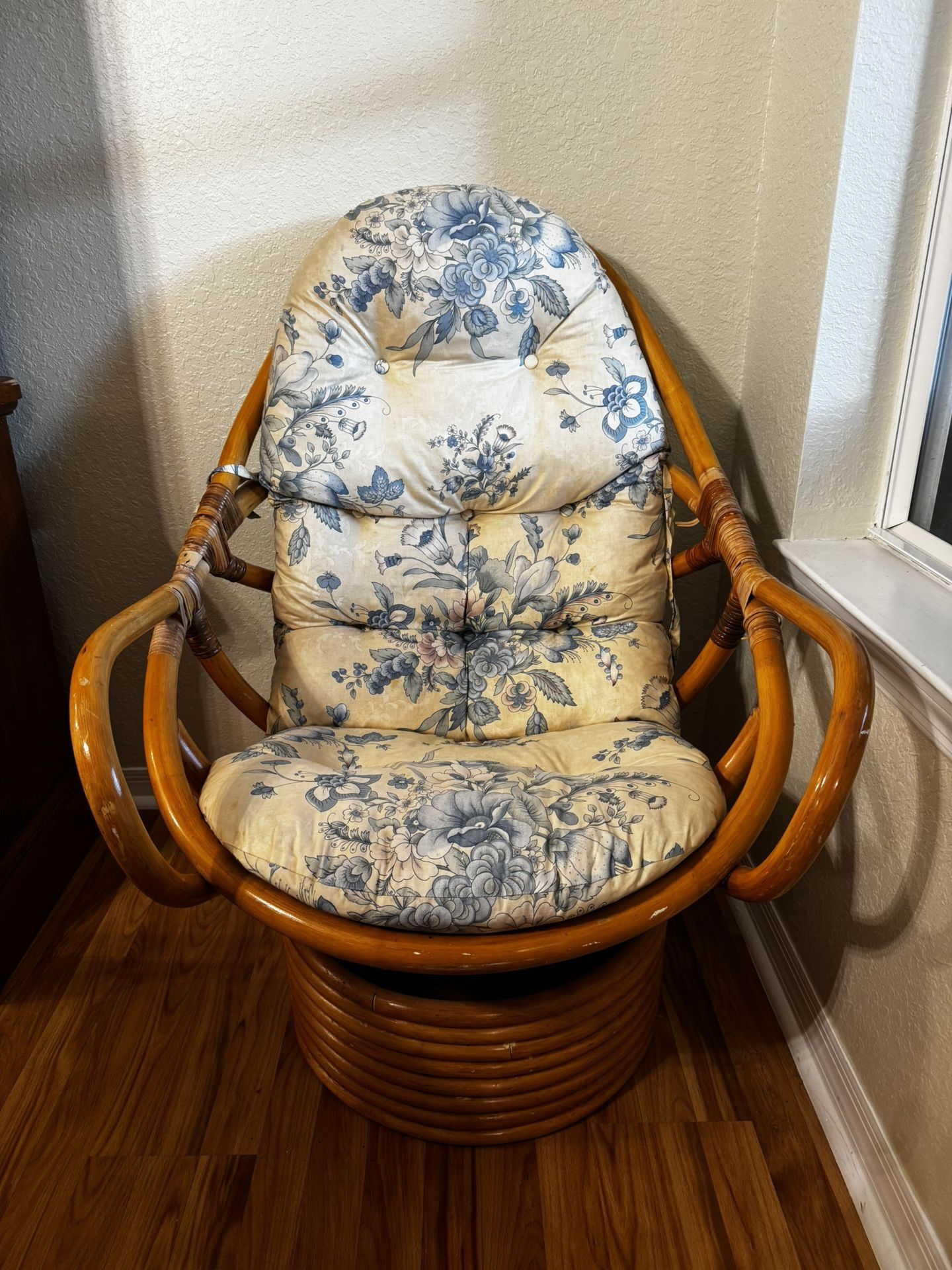 Two Swivel Egg Chair With Table
