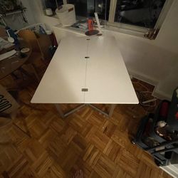 Expandable White Dining Table/Desk