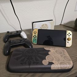 Nintendo Switch OLED Model - Legend of Zelda: Tears of the Kingdom Edition Bundle + ExtrasNintendo Switch OLED Model - Legend of Zelda: Tears of the K