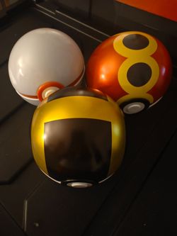 Empty Pokemon Pokeball Tins