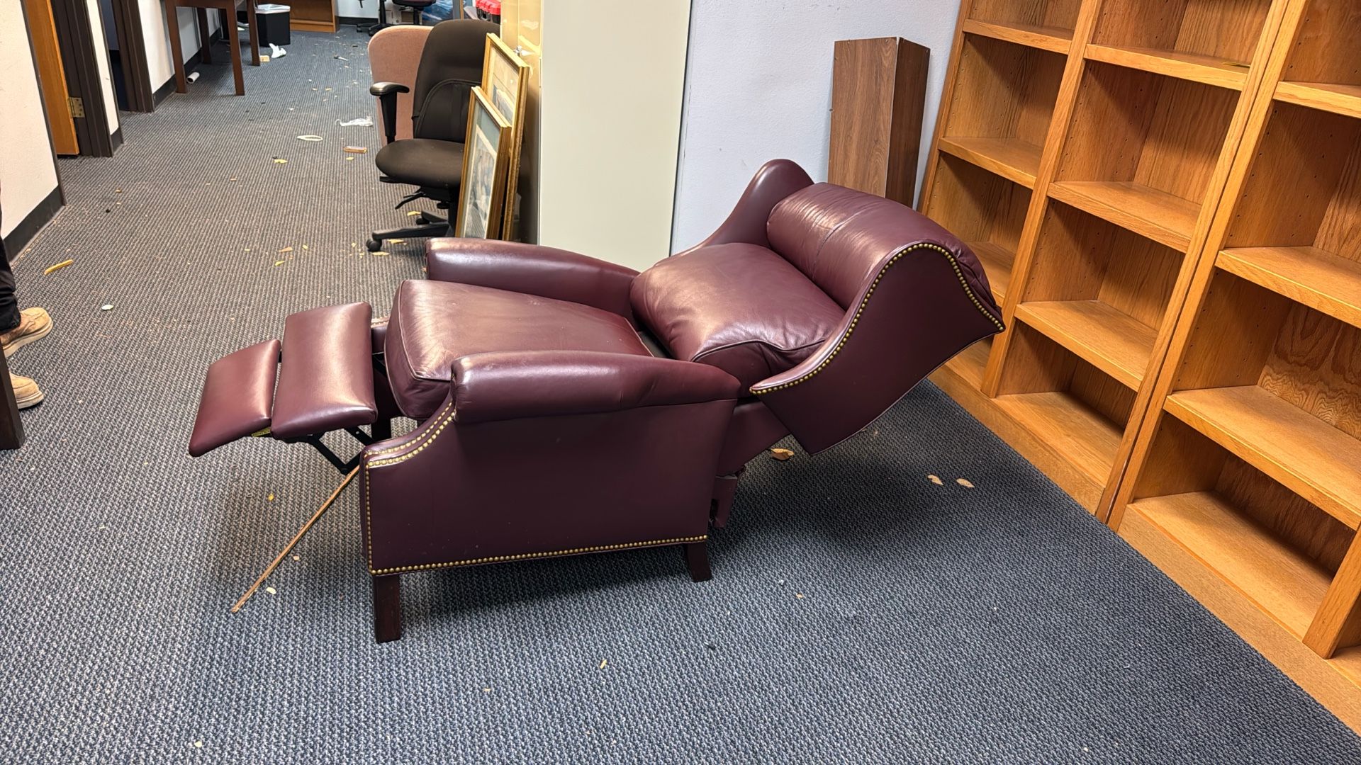 Recliner Chair Used Maroon Color