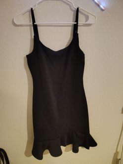 Likely banks dress in black
