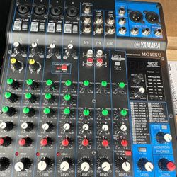 Yamaha MG10XU Mixer