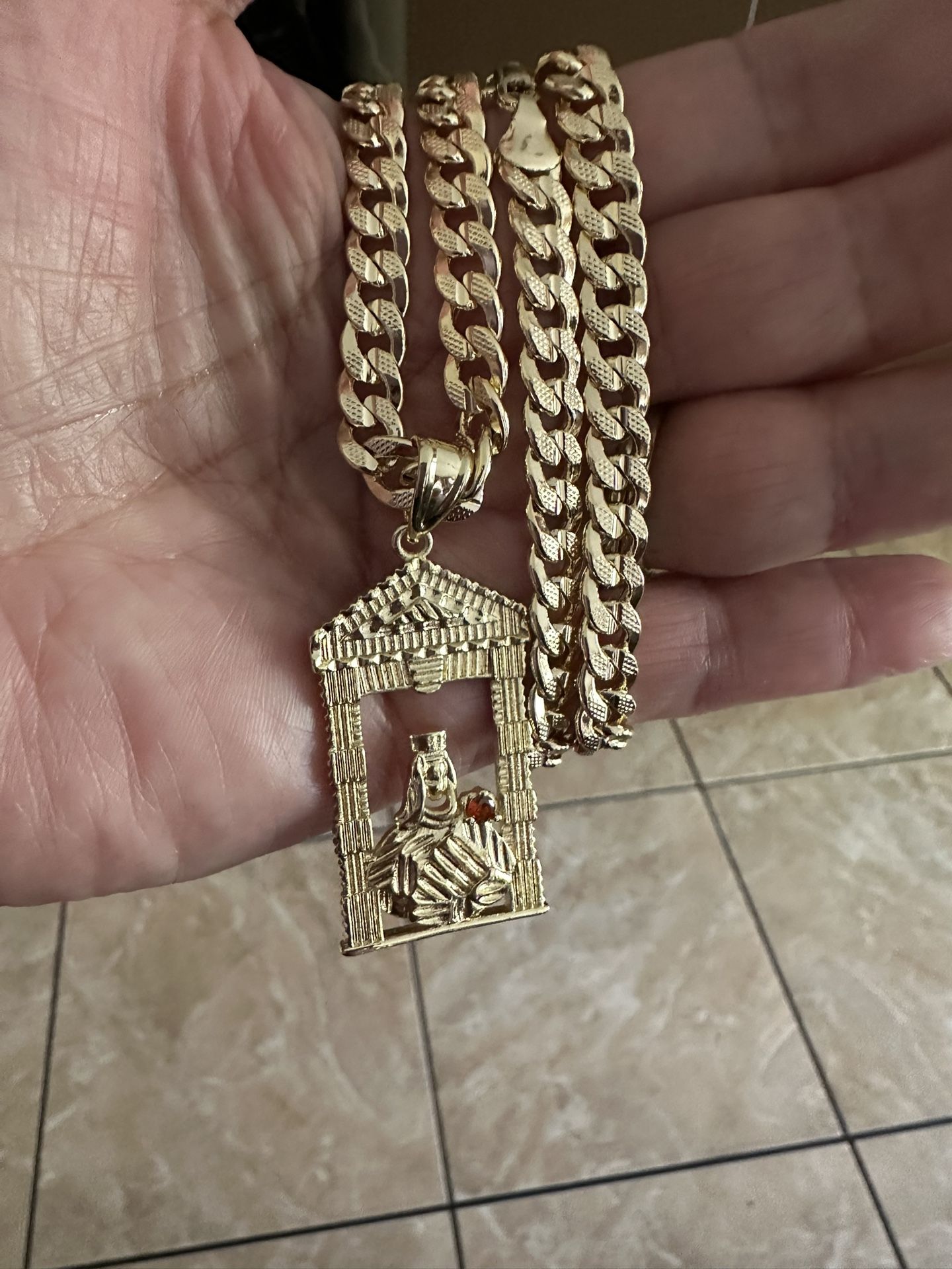 Cuban Chain In Gold Plated With Sta Barbara