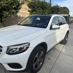2017 Mercedes-Benz GLC 300