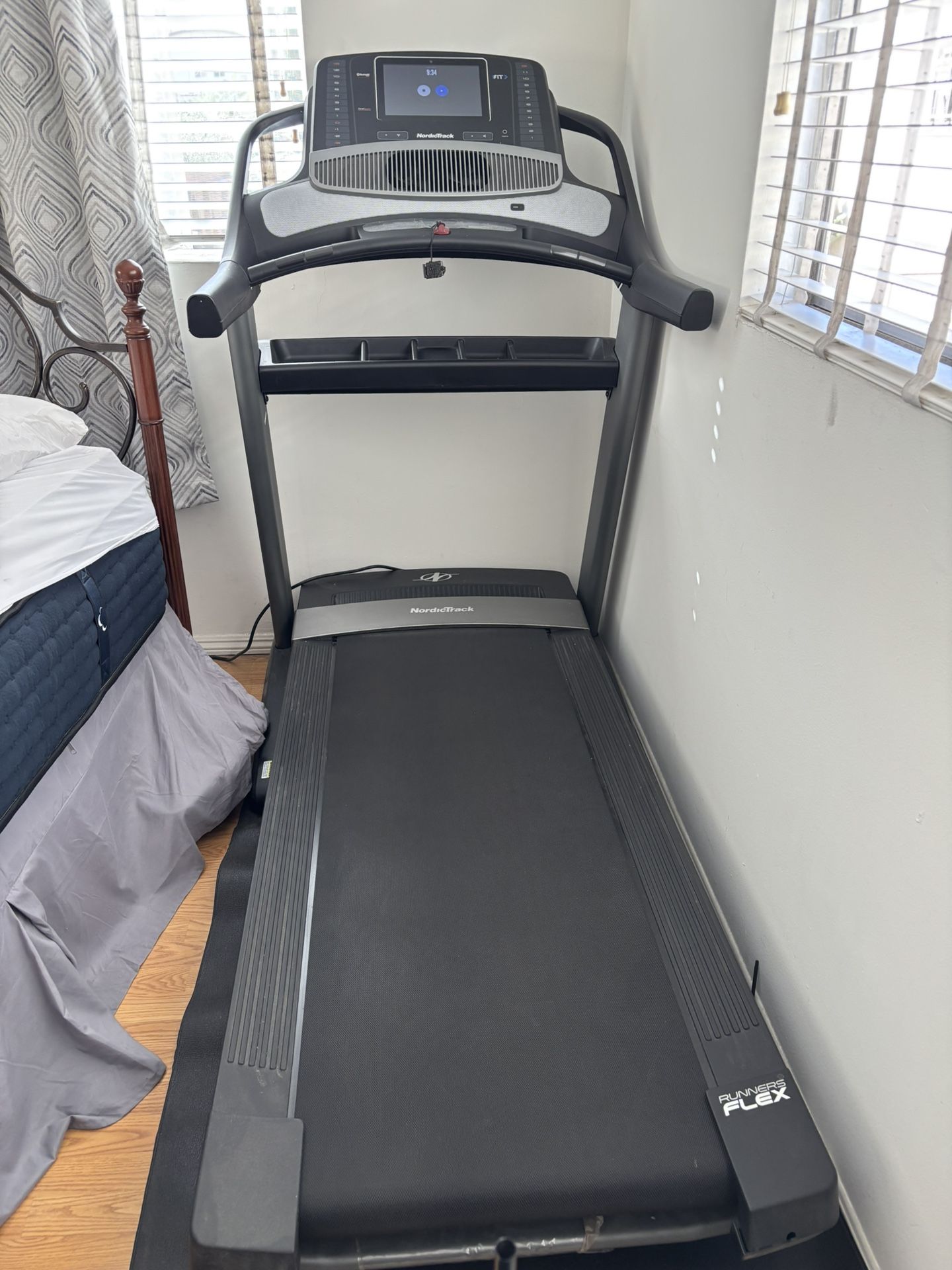 NordicTrack 1750 Treadmill – Excellent Condition