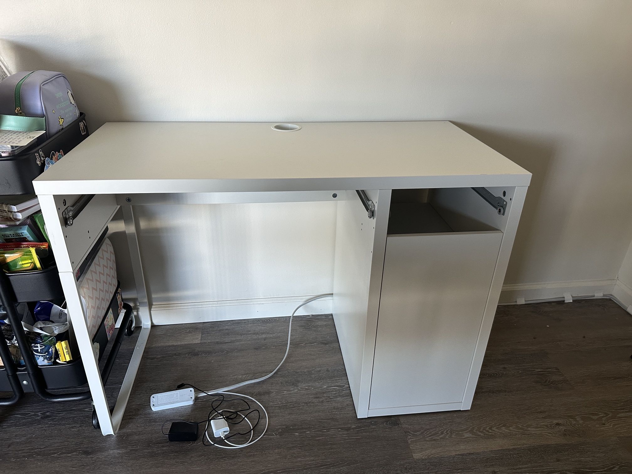 IKEA Micke Desk