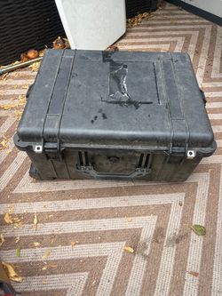 Pelican Rolling Case