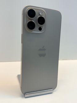 Apple iPhone 15 PRO MAX 512gb. ( Unlocked Phone )