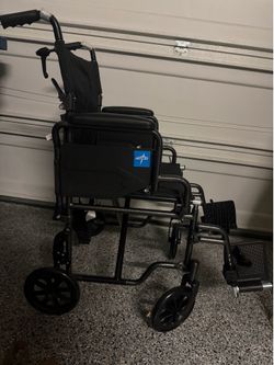 Medline medical transport wheelchair new leg rest light weight wheel chair
