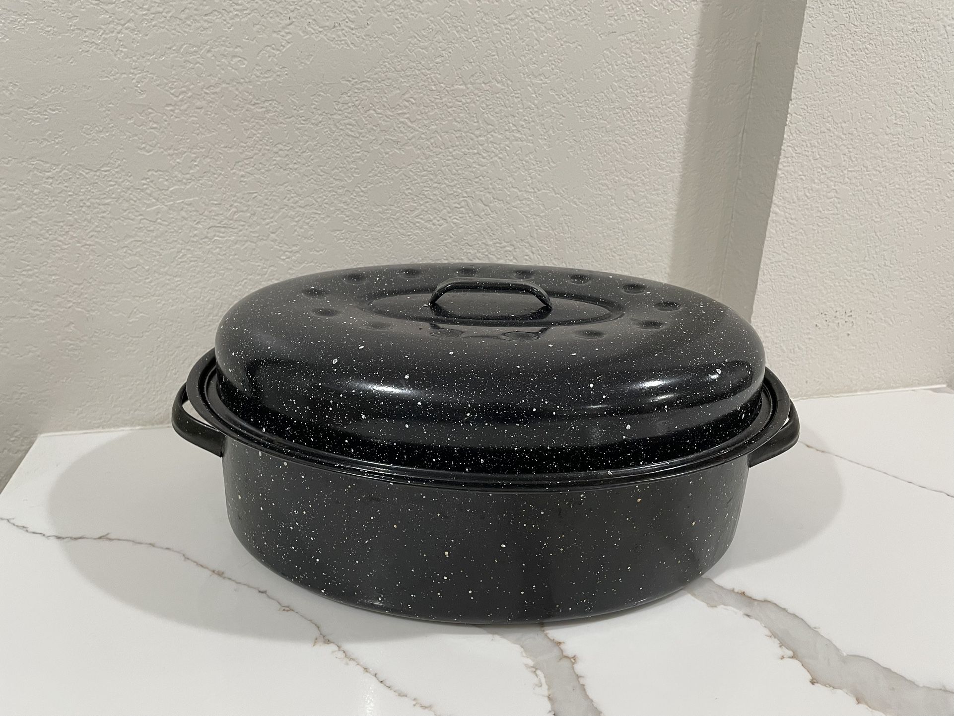 (Like New) 16” Roasting Pan