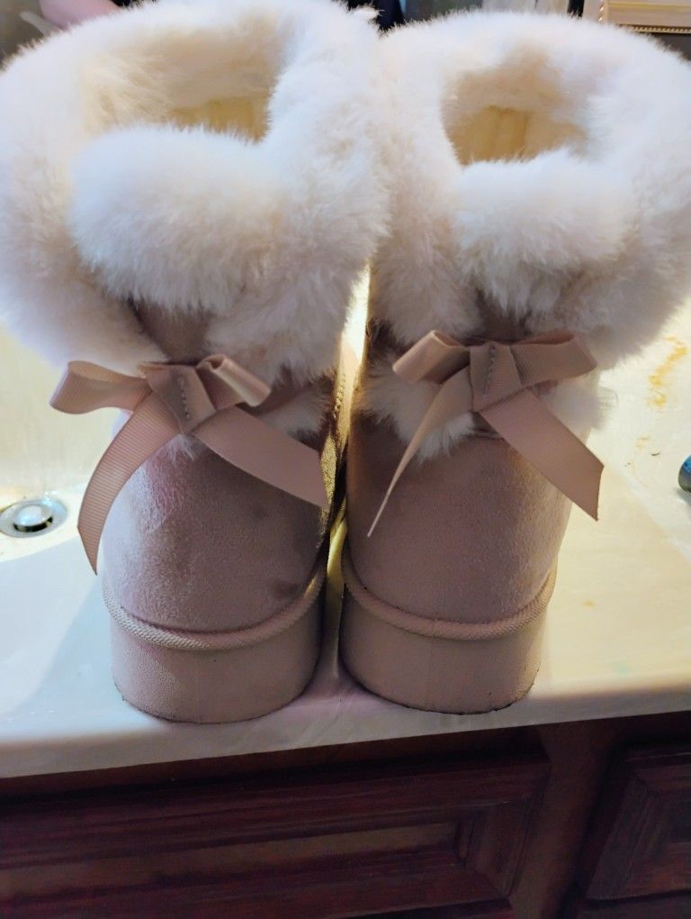 Fuzzy Winter Boots