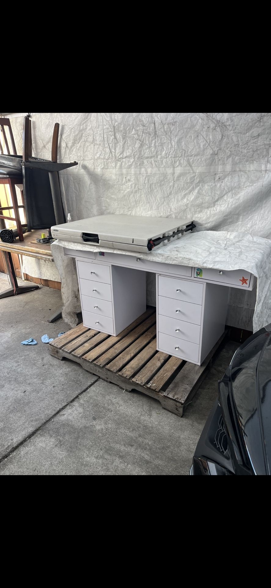 Vanity desk