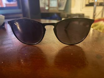 Ray-Ban Black Round Sunglasses