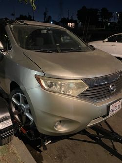 2013 Nissan quest  SL