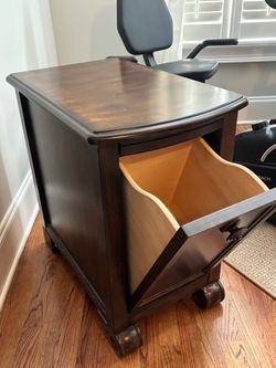 Chairside end table
