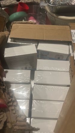 BRAND NEW wireless earphones