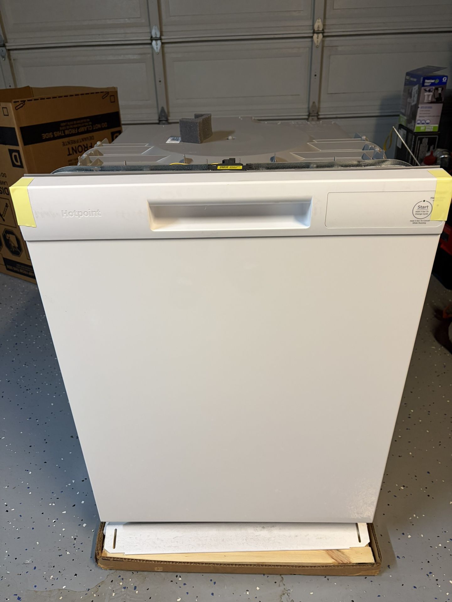 New Hot Point Dishwasher