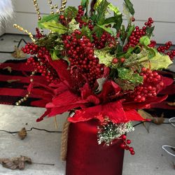 Christmas Vas With Beautiful Flowers 