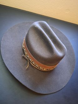 Cowboy hat black or brown