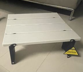 Small Portable Beach Table, Sits low in the sand (brand new, never been used, tag still on (comes with a tote bag to carry)