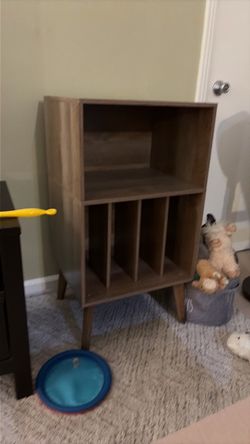 Record player holder