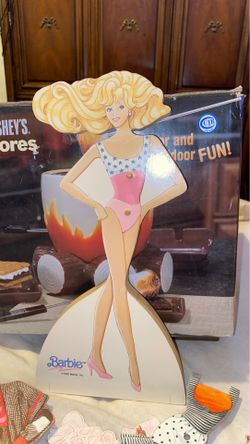 Vintage dress up Barbie