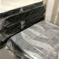MATTRESS CLOSEOUT! Queen & King