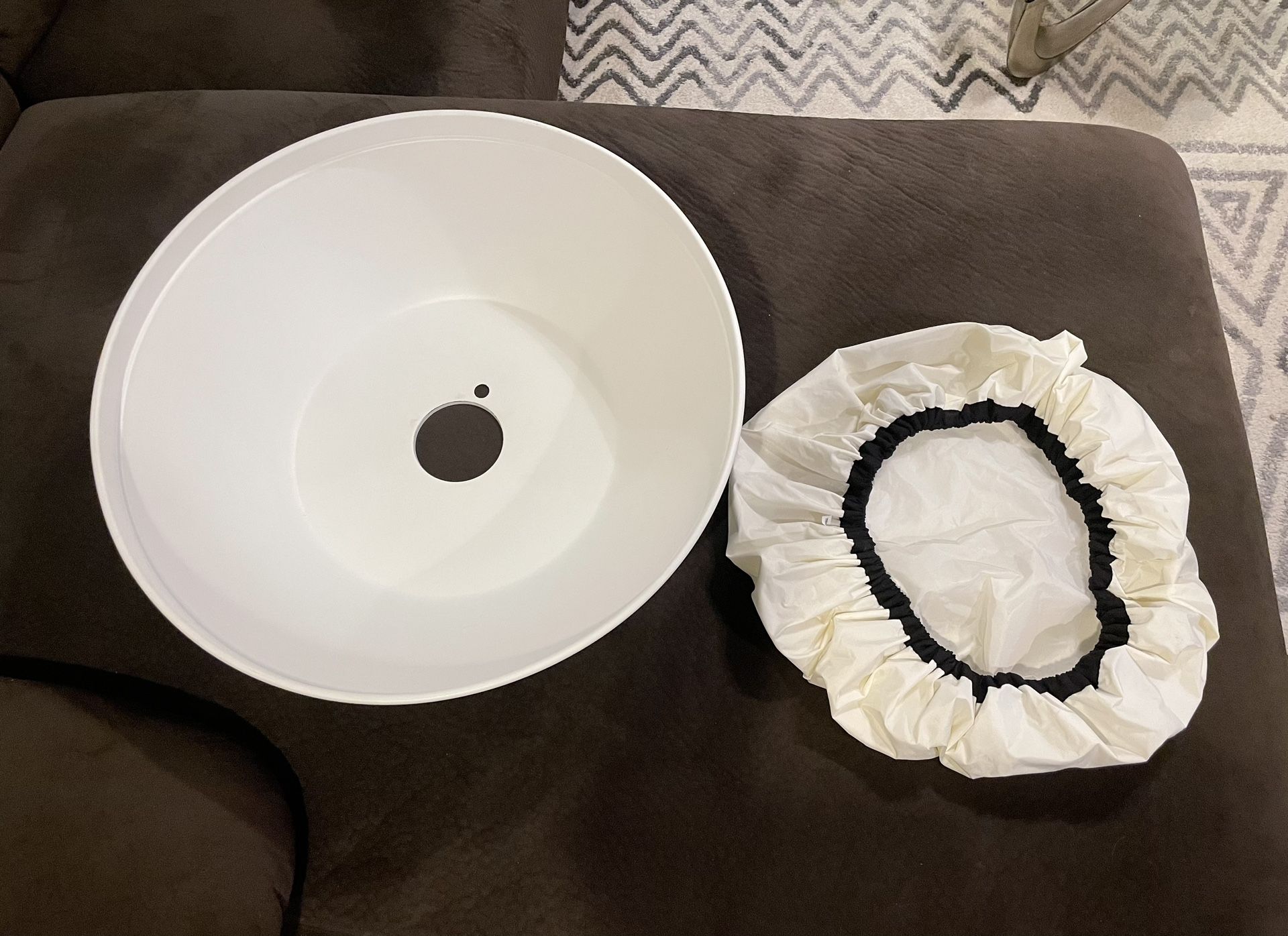 22” High Output White Beauty Dish