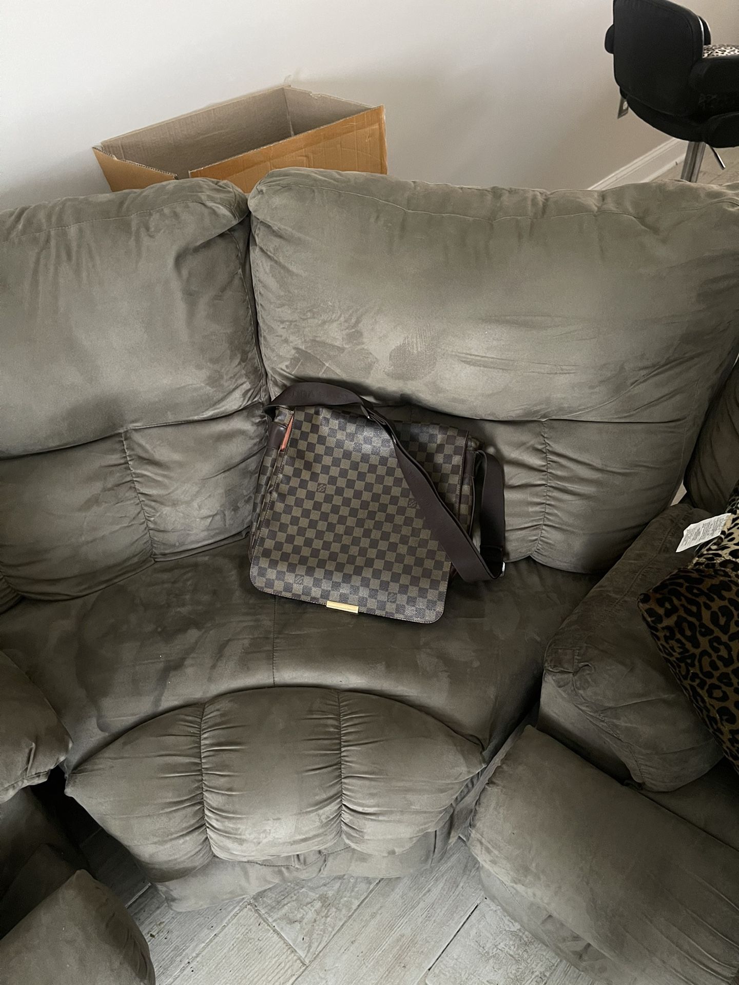 (Authentic) LV Messenger Bag For Sale for Sale in Mount Pleasant, SC -  OfferUp