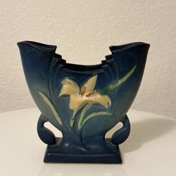 Vintage Roseville Pottery Vase Zephyr Lily Blue