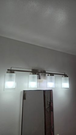 4-Light Brushed Nickel bathroom Vanity Light Bar