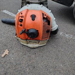 Stihl BR 600-238 mph 677 CFM Gas Backpack Leaf Blower  