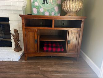 Wood media cabinet
