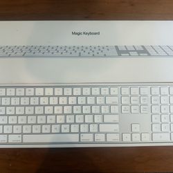 Apple Magic Keyboard with Numeric Keypad – Mint Condition (Box + Cable Included)