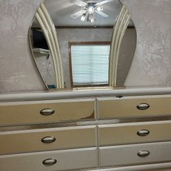 Dresser For Sale 