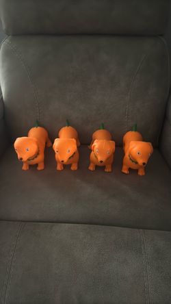 4 Squeeezy Halloween Dogs Authentic Read Description