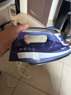 New iron Black+Decker without bix