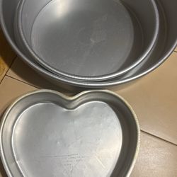 3 Cake Pans 
