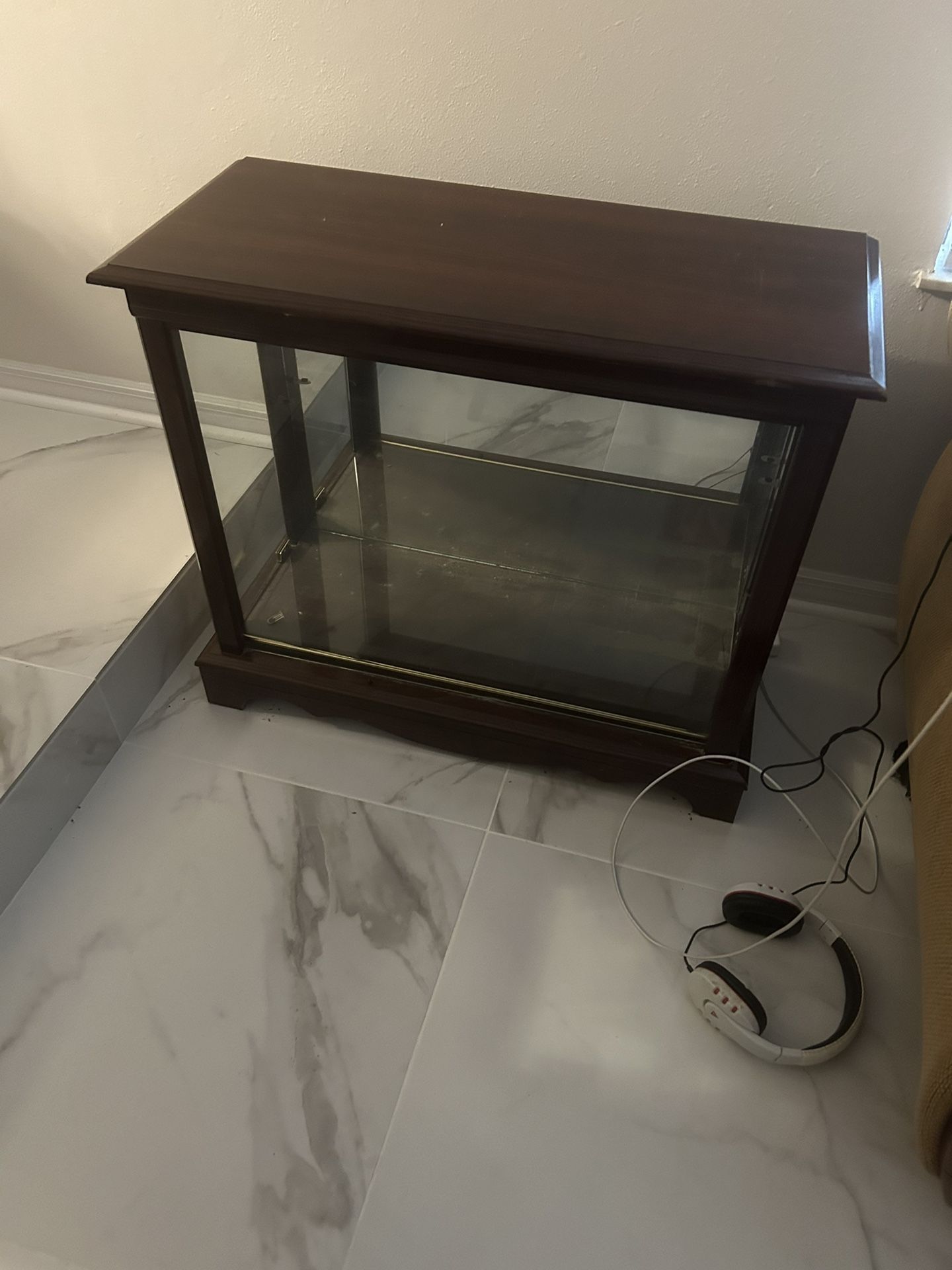 Glass Cabinet With glass Shelf In The Middle