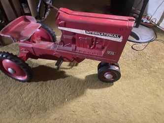 International harvester pedal tractor