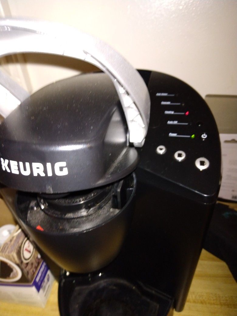K Kup Coffee Machine and Some K Cup's