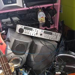 Make Me A Offer.everything Works.just Want To Cleat Space In StorageAlot Of Sterio And Speakers Equipment .NOT The Electric Guitar 