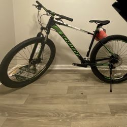 29” Schwinn Men’s Bike Black and Green