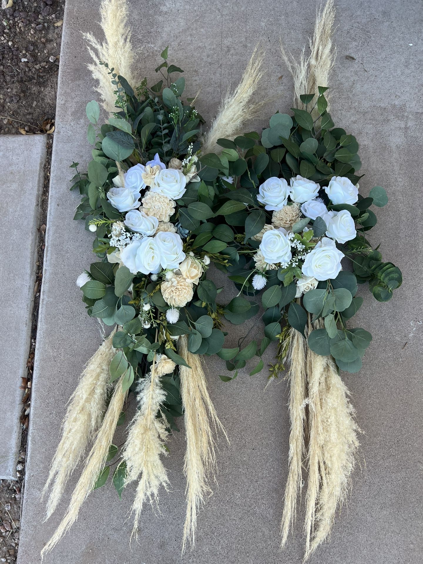 Wedding centerpieces & Arch Flowers