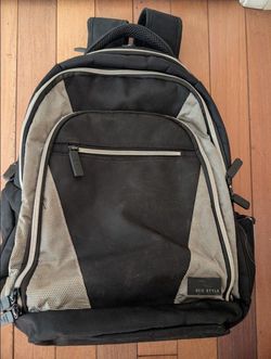 sturdy laptop backpack with lots of pockets/compartments