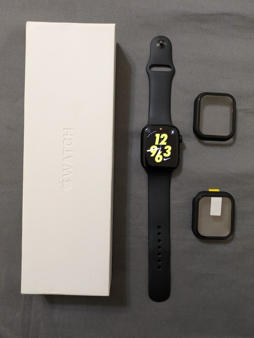 Apple Watch Series 9 GPS + Cellular, 45mm