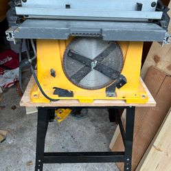 DeWalt DW744 10” Table Saw with Stand